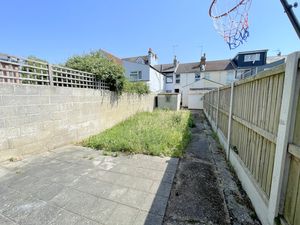 Colne Road- click for photo gallery